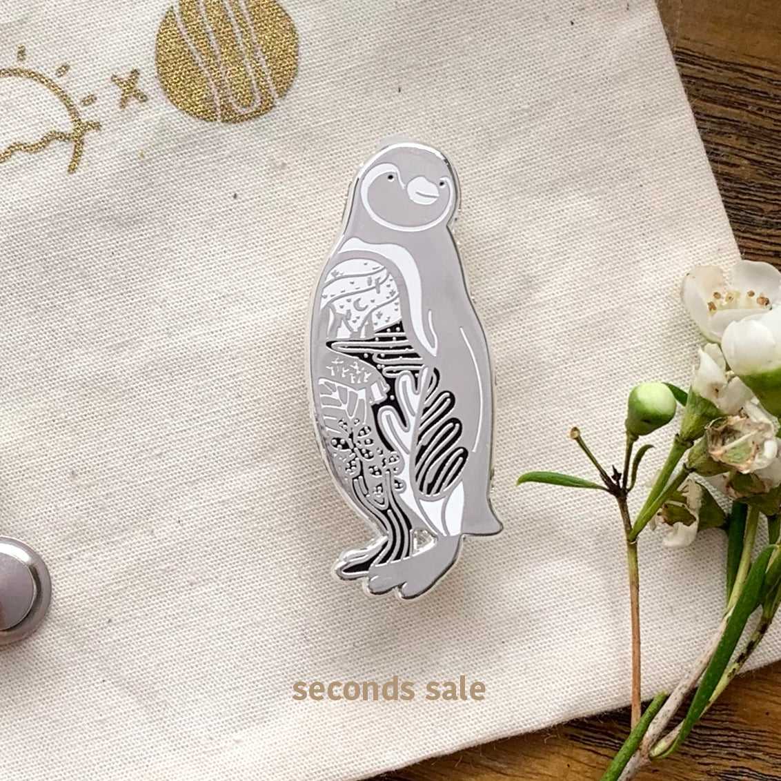 Penguin enamel pin Brooches & Lapel Pins