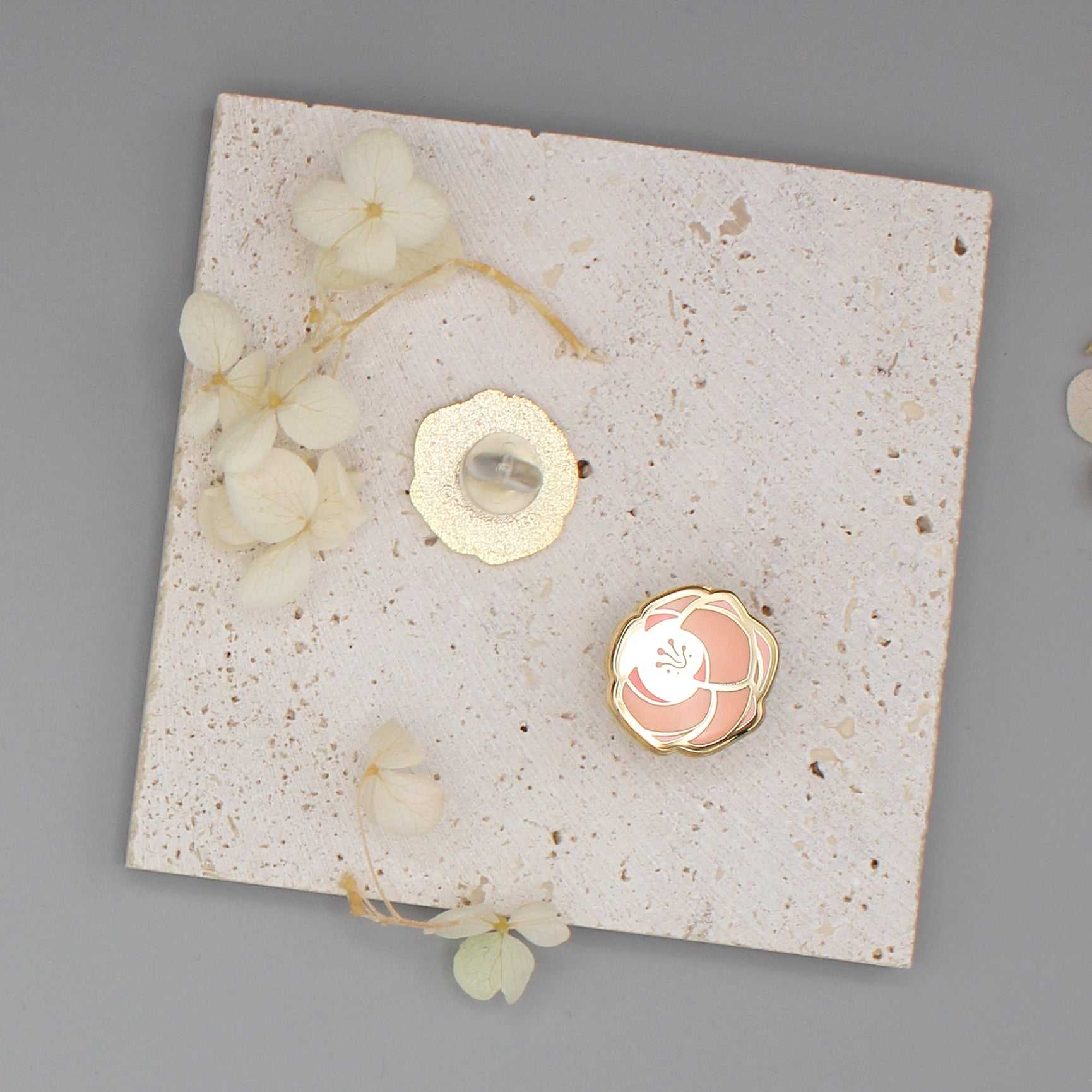 Rose Enamel pin (pink) Brooches & Lapel Pins