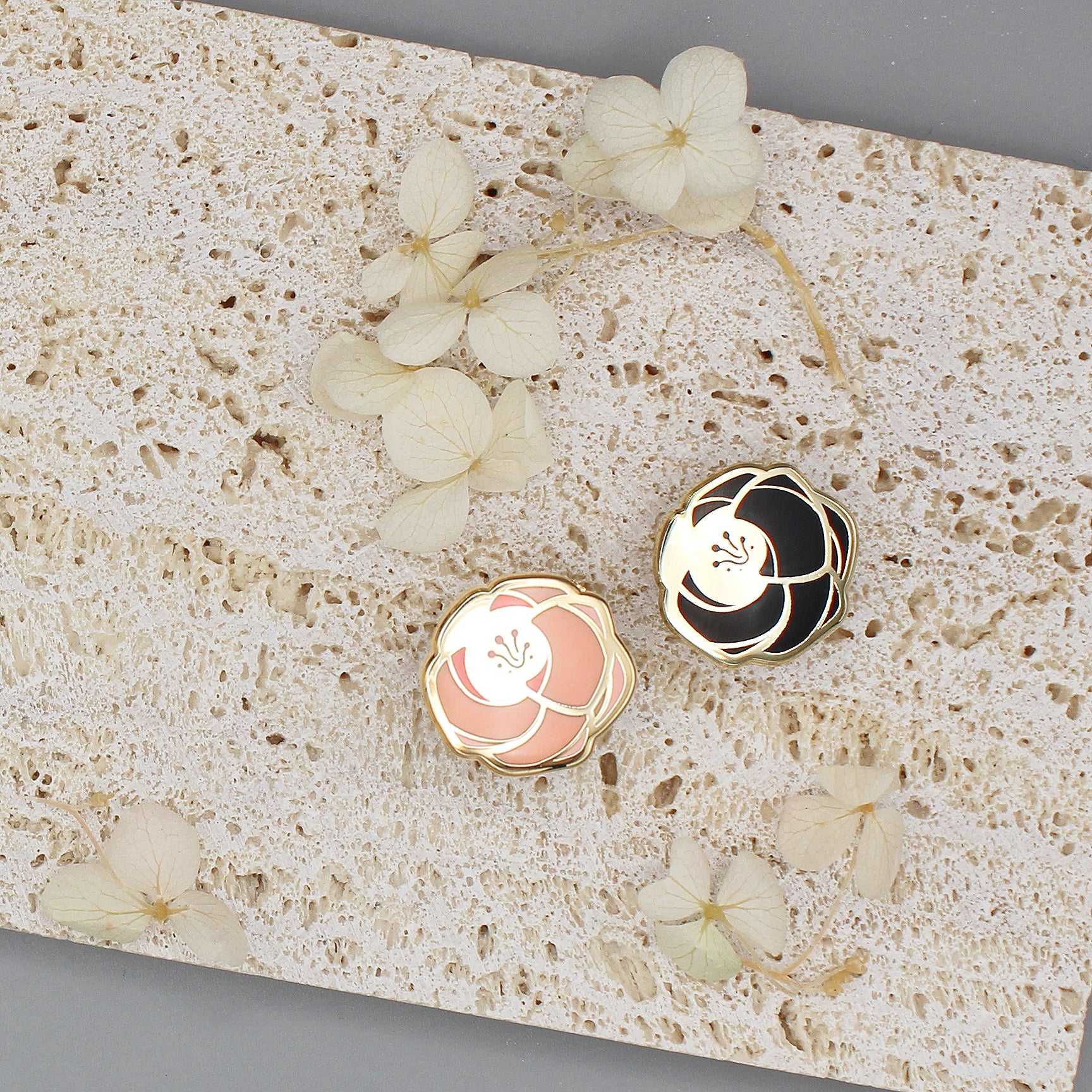 Rose Enamel pin (pink) Brooches & Lapel Pins