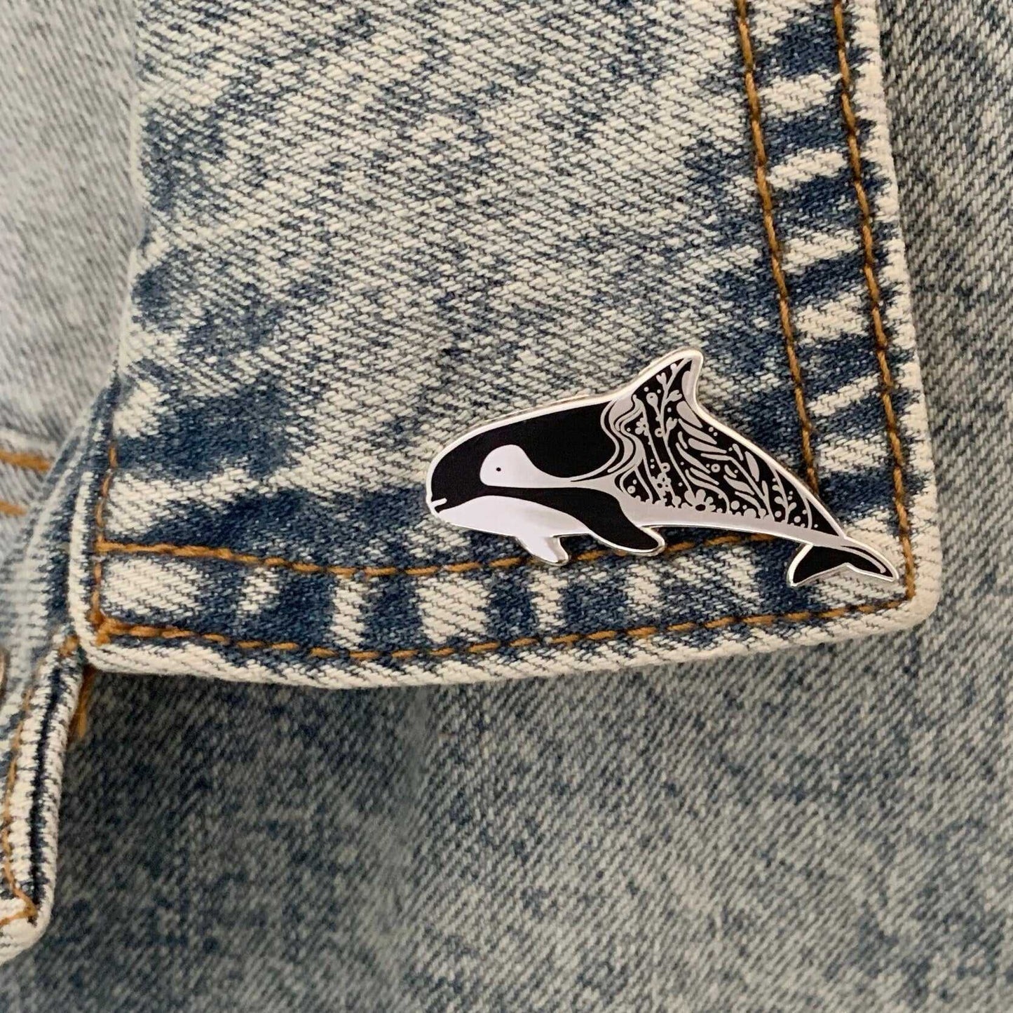 Dolphin enamel pin (Vaquita) Brooches & Lapel Pins